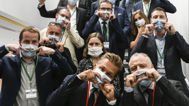 Les Trophées de l'Environnement Photo équipe avec masques COVID 19